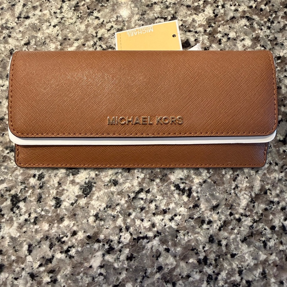 *NWT* Michael Kors Jet Set Wallet